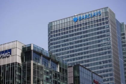 Barclays turns into first UK financial institution to scrap EU bonus cap